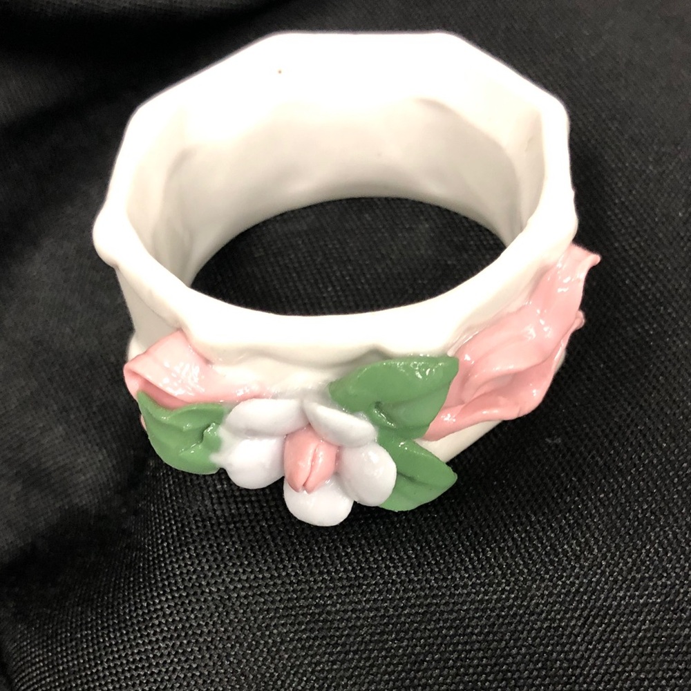 Floral Ceramic Napkin Rings - Picture 4 of 9